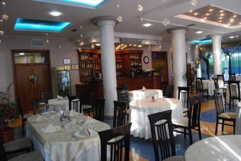 Hotel Bella Vista Shkallnur ภายนอก รูปภาพ