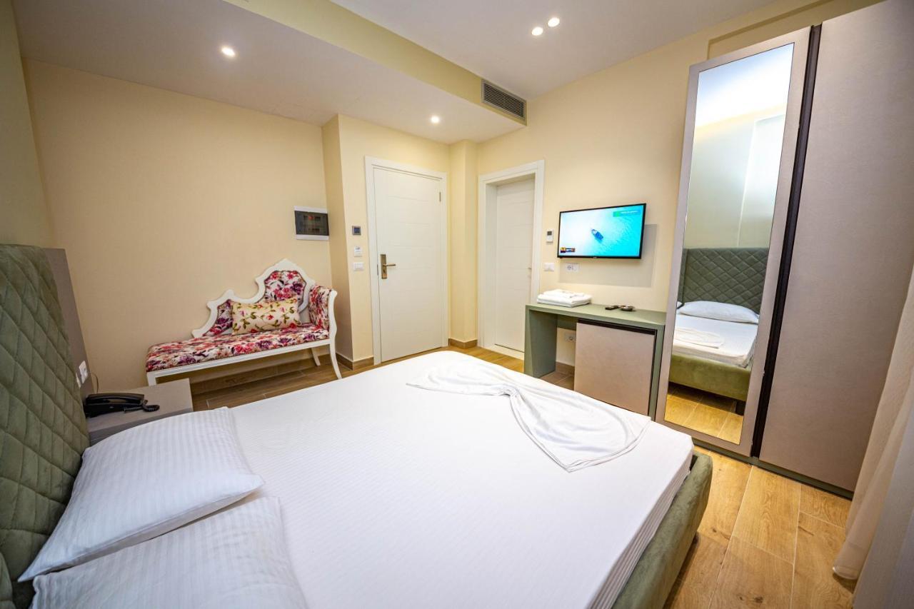 Hotel Bella Vista Shkallnur ภายนอก รูปภาพ