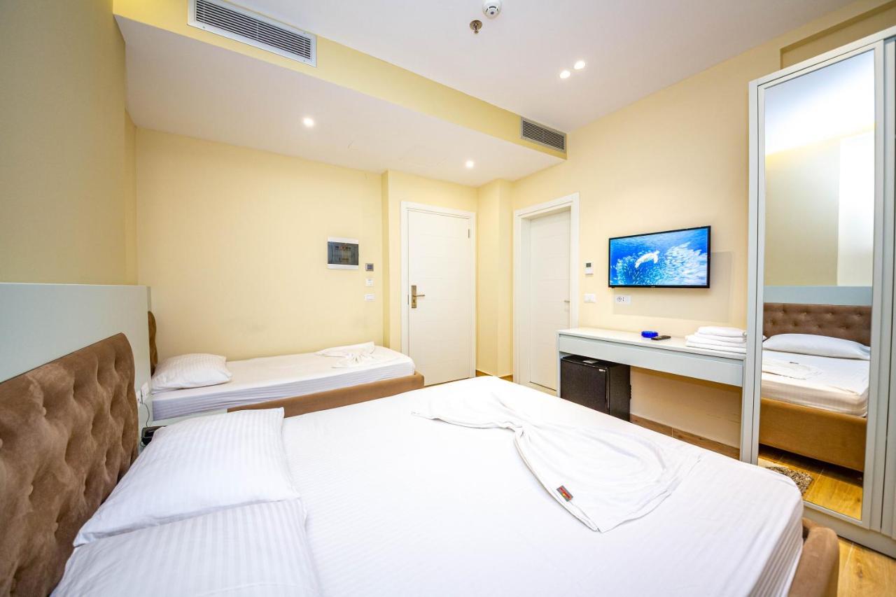Hotel Bella Vista Shkallnur ภายนอก รูปภาพ