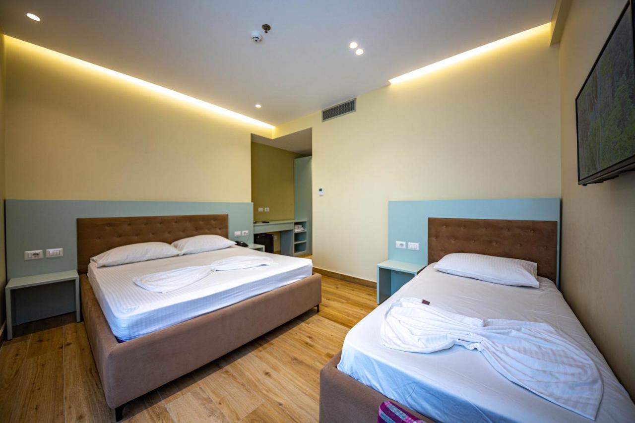 Hotel Bella Vista Shkallnur ภายนอก รูปภาพ