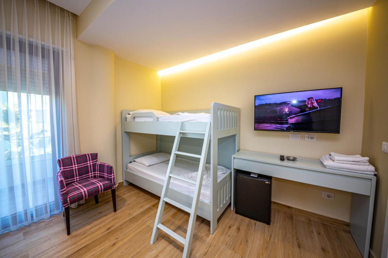 Hotel Bella Vista Shkallnur ภายนอก รูปภาพ