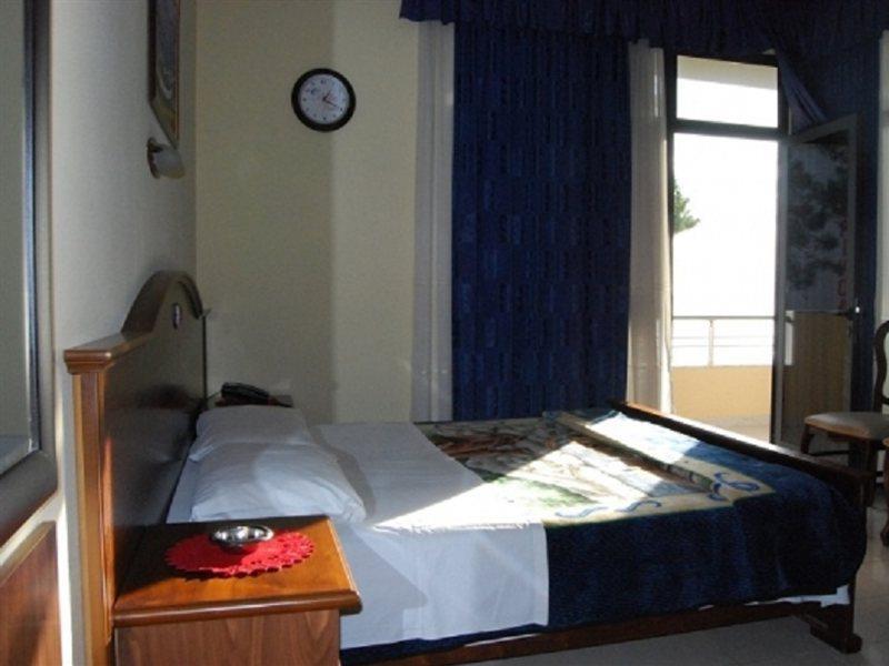 Hotel Bella Vista Shkallnur ภายนอก รูปภาพ
