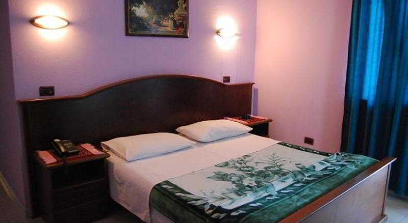 Hotel Bella Vista Shkallnur ภายนอก รูปภาพ